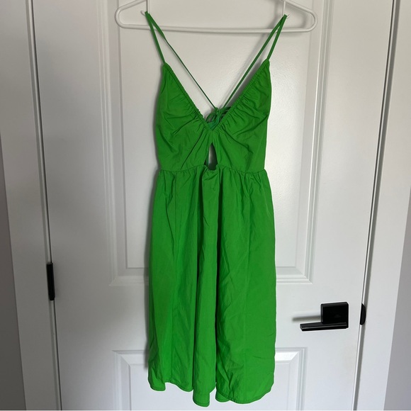 H&M v neck dress - Picture 2 of 7